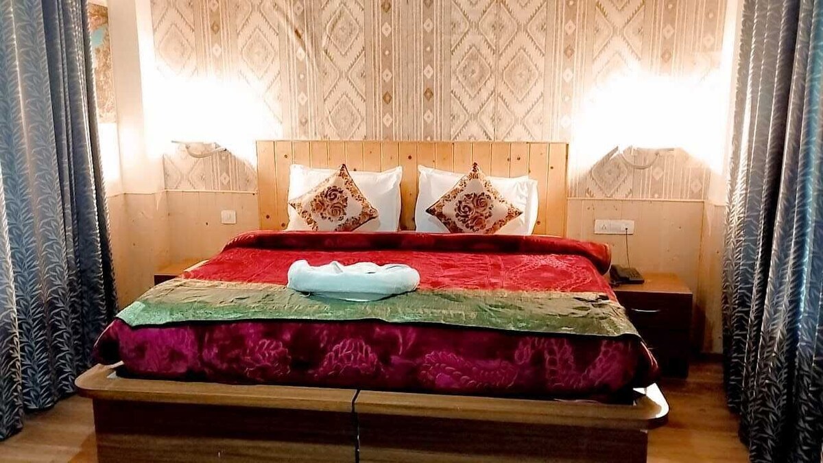 Family Suite at Hotel Seraj International